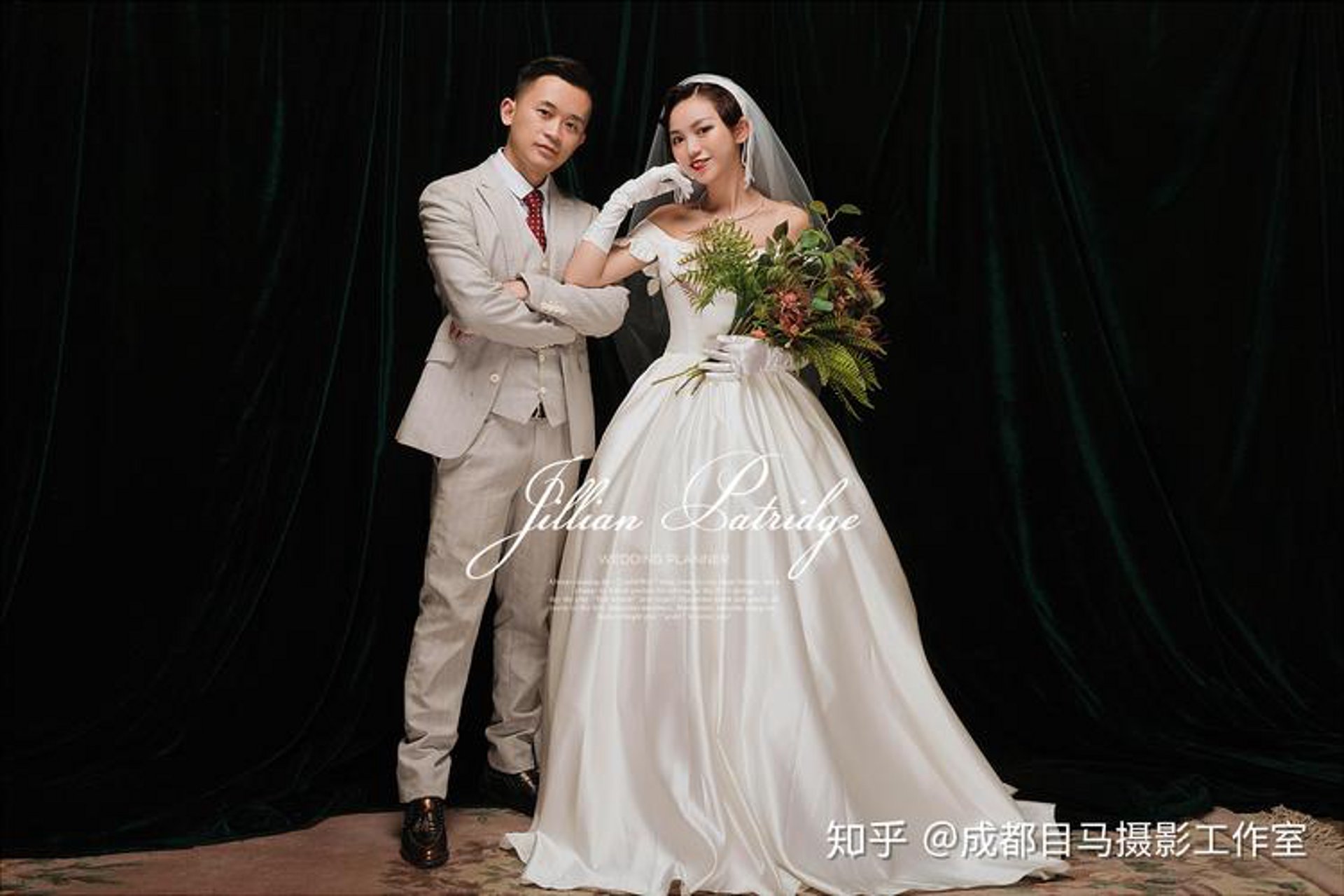 瑞万婚纱定制